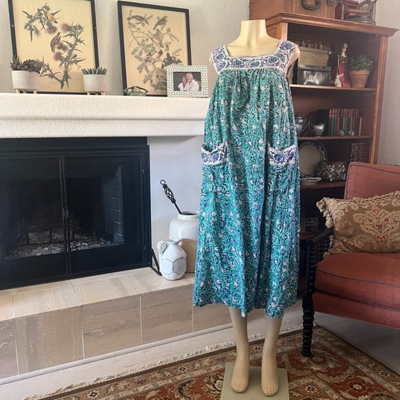 grape co.ltd. YOKOHAMA MOTOMACHI Dress - Picture 1 of 7